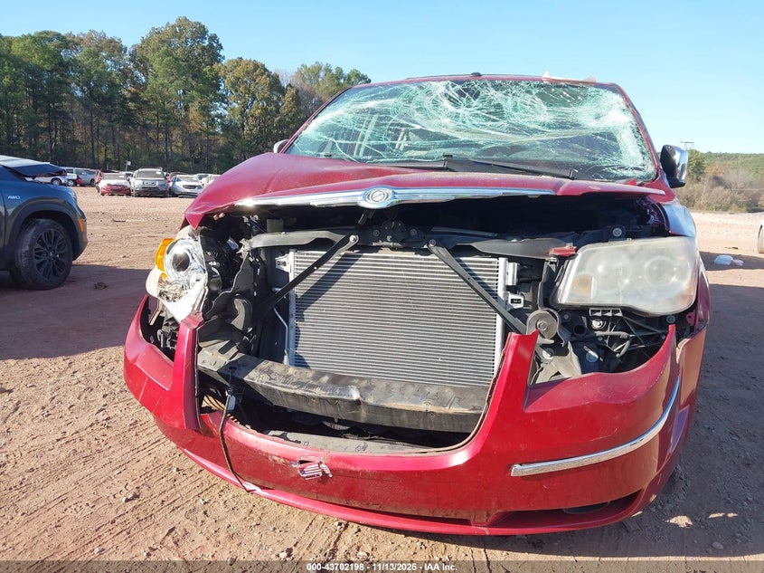 2010 Chrysler Town & Country Limited VIN: 2A4RR6DX5AR206956 Lot: 43702198