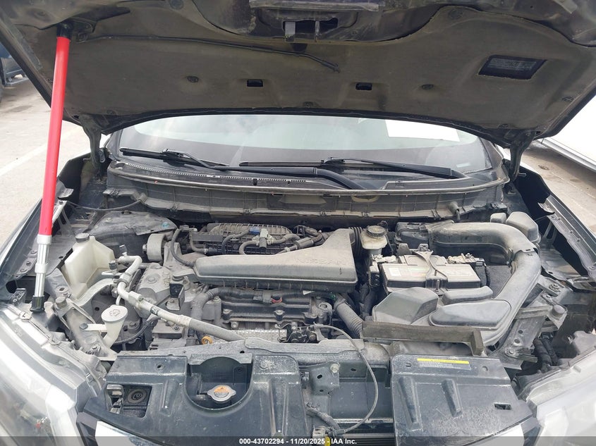 5N1AT2MT9KC745063 2019 NISSAN ROGUE photo no. 10