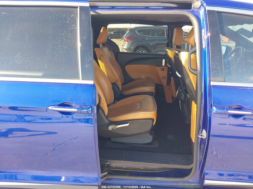 2021 Chrysler Pacifica Hybrid Pinnacle VIN: 2C4RC1N76MR572437 Lot: 43702309