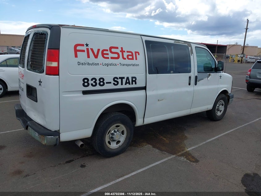 1GCWGFBA7B1155415 2011 CHEVROLET EXPRESS photo no. 4