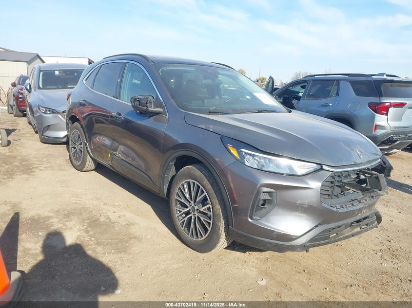 FORD ESCAPE PHEV