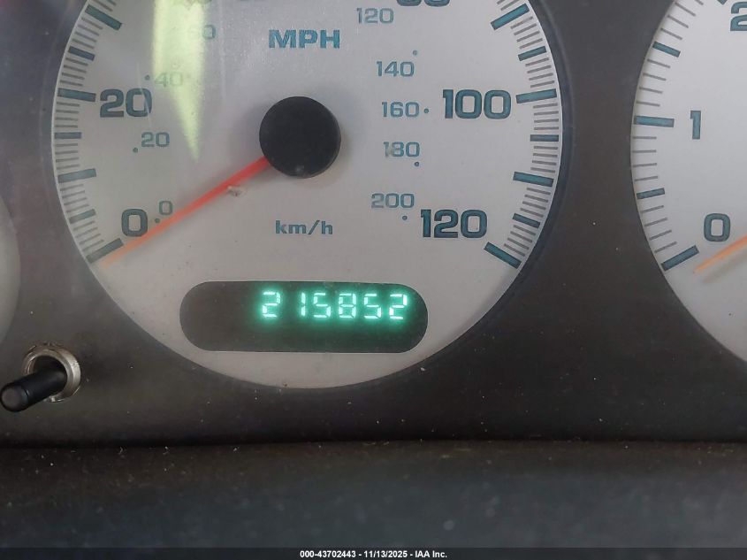 2001 Dodge Grand Caravan Sport VIN: 2B8GP44301R204886 Lot: 43702443