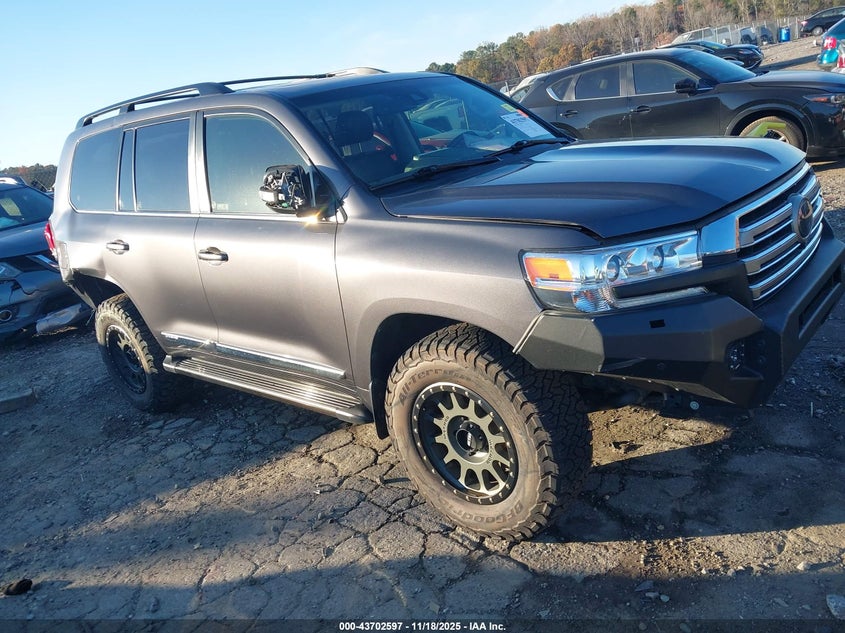 TOYOTA LAND CRUISER V8