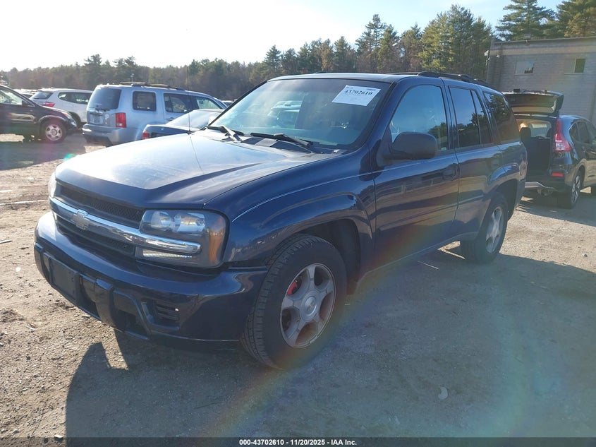 1GNDT13S682205583 2008 CHEVROLET TRAILBLAZER photo no. 2