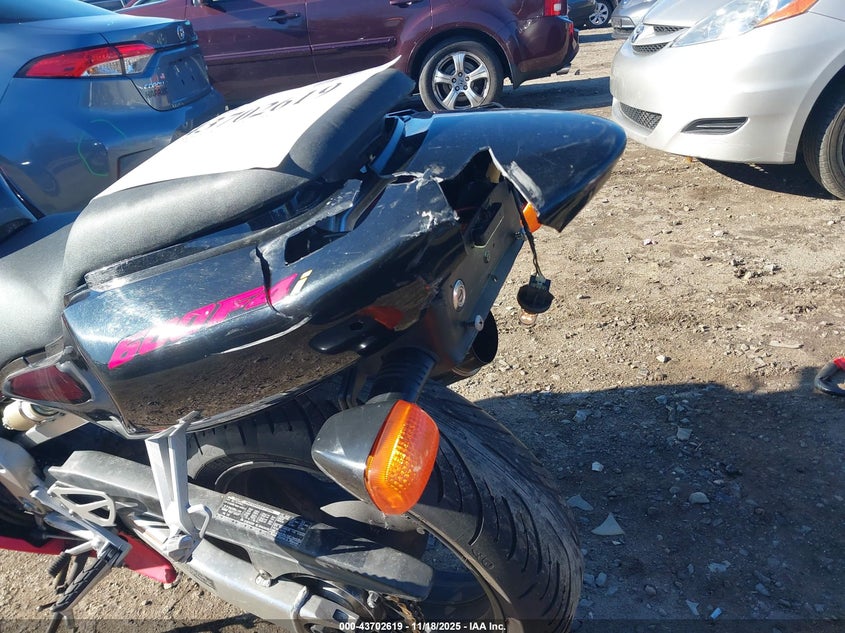 2004 Honda Cbr600 F4 VIN: JH2PC35004M501587 Lot: 43702619