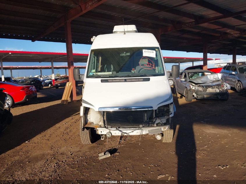 2003 Dodge Sprinter Van 2500 Super High Ceiling VIN: WD2YD742635570943 Lot: 43702648