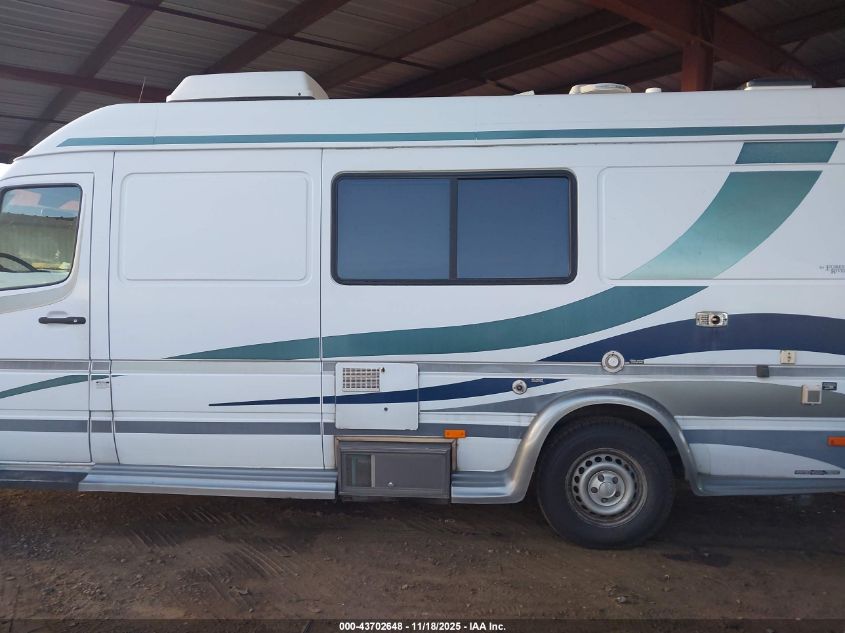 2003 Dodge Sprinter Van 2500 Super High Ceiling VIN: WD2YD742635570943 Lot: 43702648