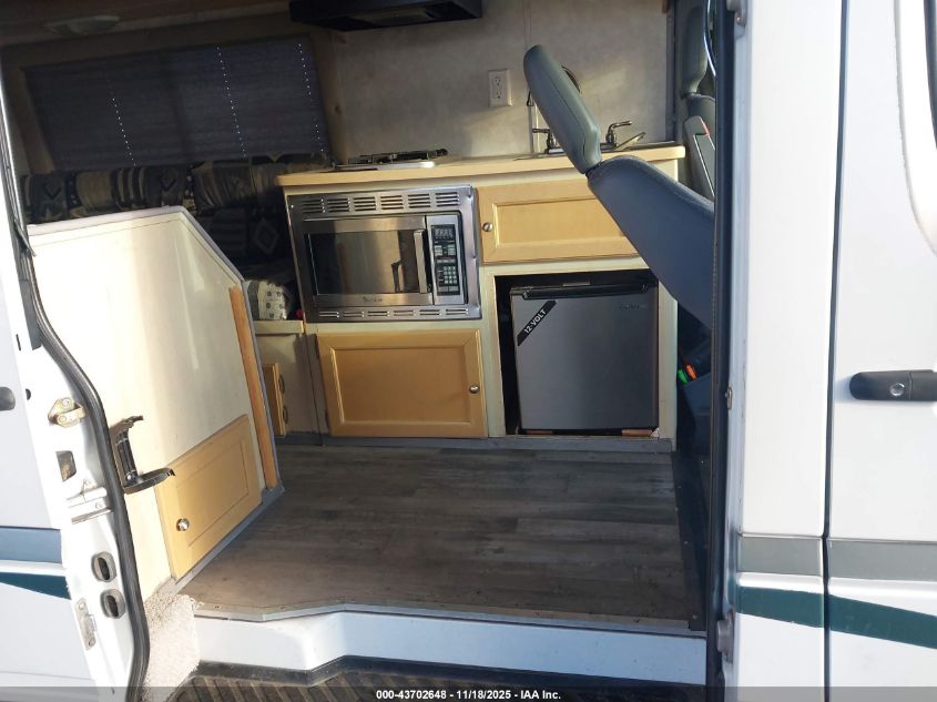 2003 Dodge Sprinter Van 2500 Super High Ceiling VIN: WD2YD742635570943 Lot: 43702648