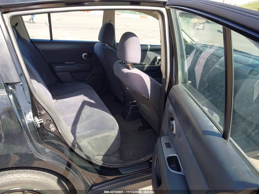 2009 Nissan Versa 1.8S VIN: 3N1BC13E29L446845 Lot: 43702651