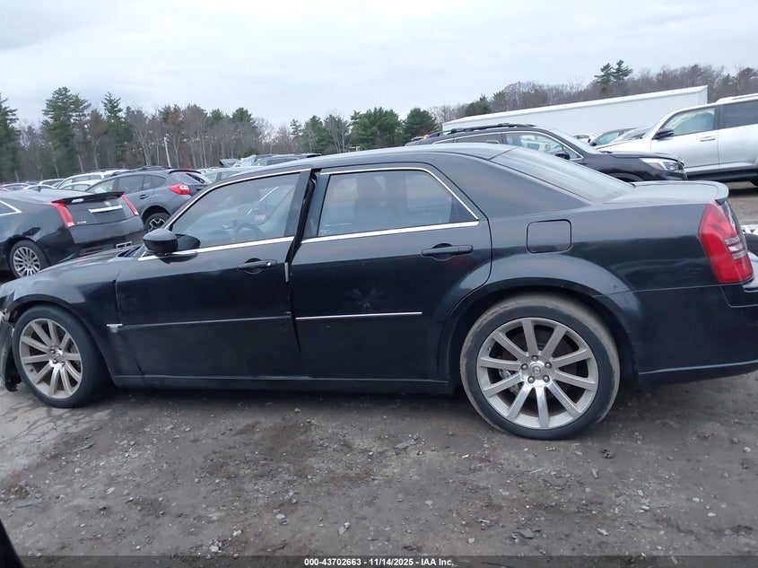 2007 Chrysler 300C Srt8 VIN: 2C3LA73W97H627177 Lot: 43702663