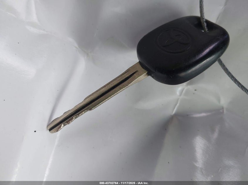 2005 Scion Tc VIN: JTKDE177850006253 Lot: 43702764