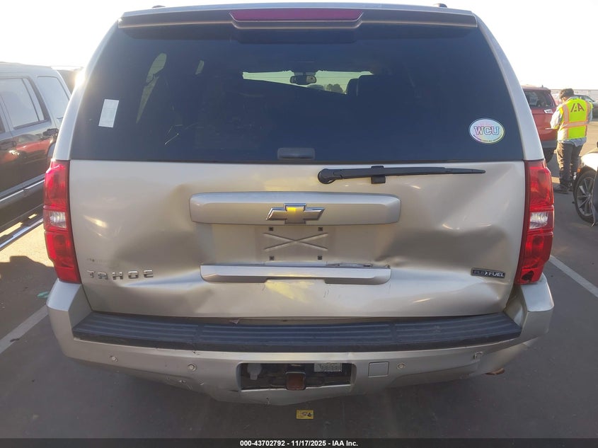 2008 Chevrolet Tahoe Lt VIN: 1GNFK13028R210359 Lot: 43702792