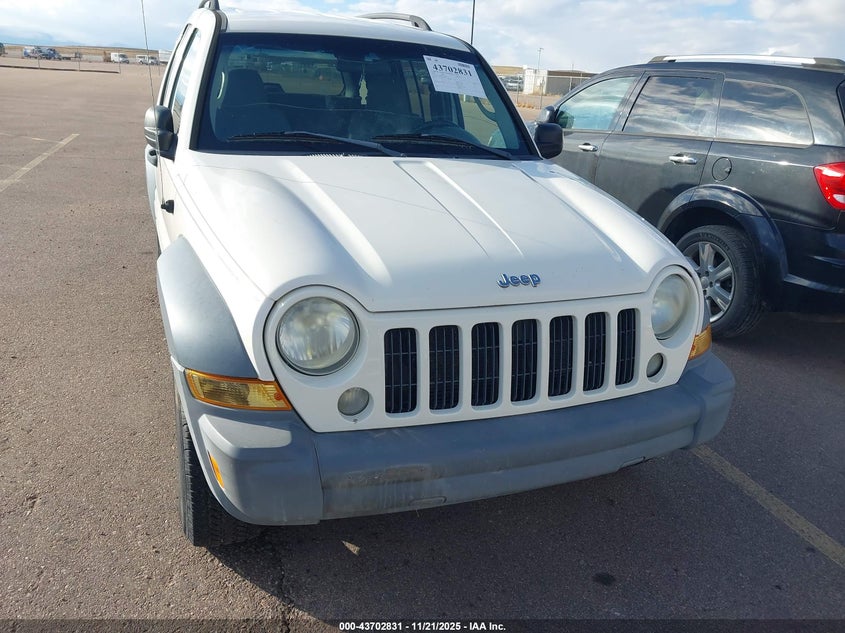 1J4GL48K95W535863 2005 JEEP LIBERTY (NORTH AMERICA) photo no. 6