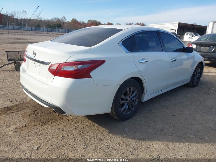 1N4AL3AP2JC210971 2018 NISSAN ALTIMA photo no. 4