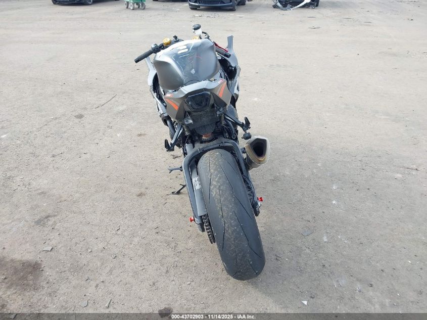 2021 Suzuki Gsx-R1000 R/100Th Anniversary VIN: JS1DM11H8M7100371 Lot: 43702903