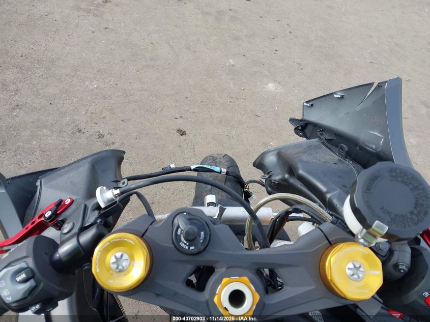 2021 Suzuki Gsx-R1000 R/100Th Anniversary VIN: JS1DM11H8M7100371 Lot: 43702903