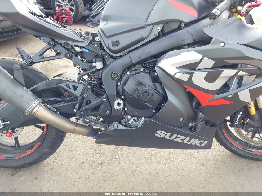 2021 Suzuki Gsx-R1000 R/100Th Anniversary VIN: JS1DM11H8M7100371 Lot: 43702903