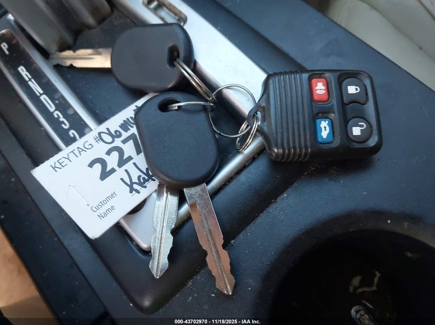 2006 Ford Mustang V6 VIN: 1ZVFT80N165158867 Lot: 43702970