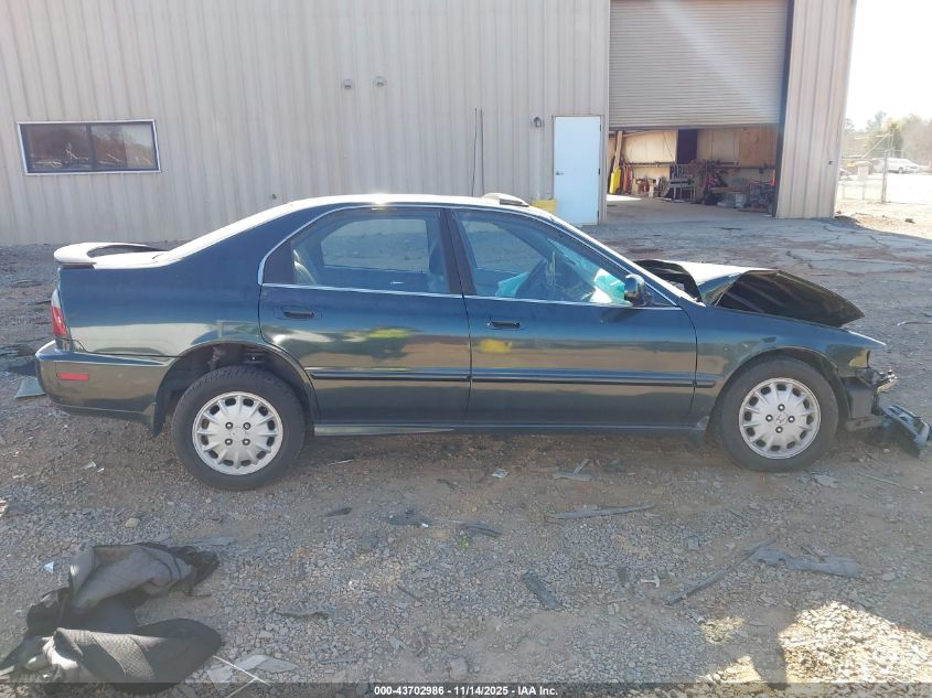 1997 Honda Accord Ex VIN: 1HGCD5550VA030881 Lot: 43702986