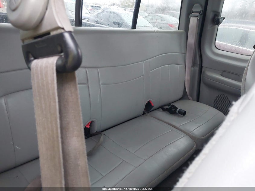 2000 Ford F-150 Lariat/Work Series/Xl/Xlt VIN: 1FTRX17L1YNA50154 Lot: 43703016