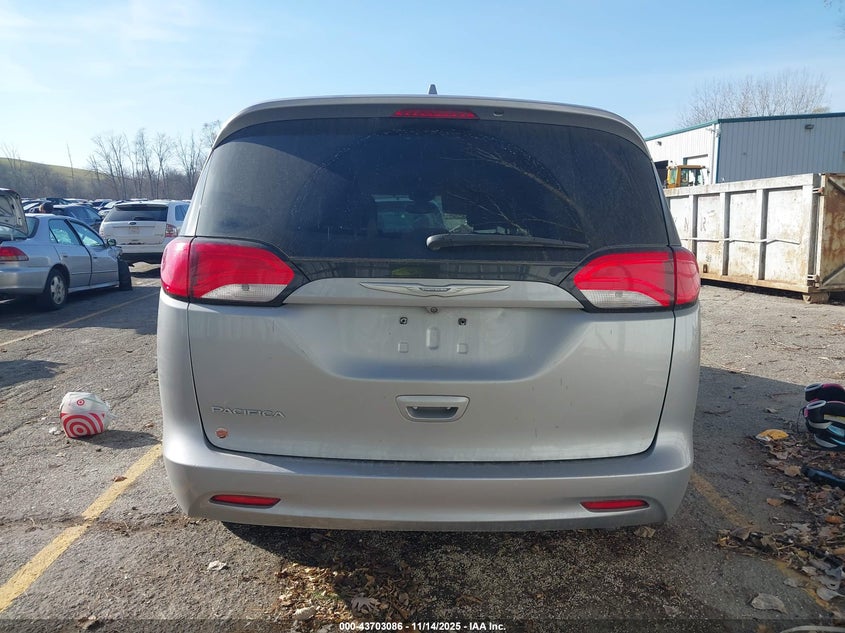 2017 Chrysler Pacifica Touring VIN: 2C4RC1DG5HR654148 Lot: 43703086