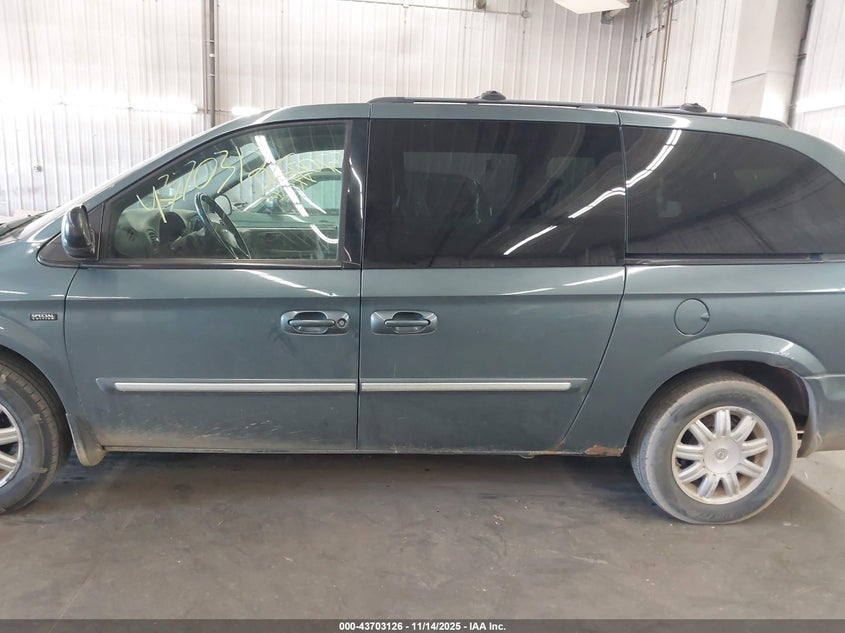 2007 Chrysler Town & Country Touring VIN: 2A4GP54L37R358232 Lot: 43703126
