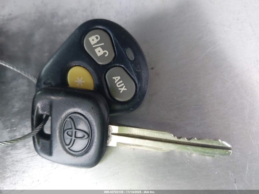 2003 Toyota Camry Le VIN: 4T1BE32K43U158134 Lot: 43703130