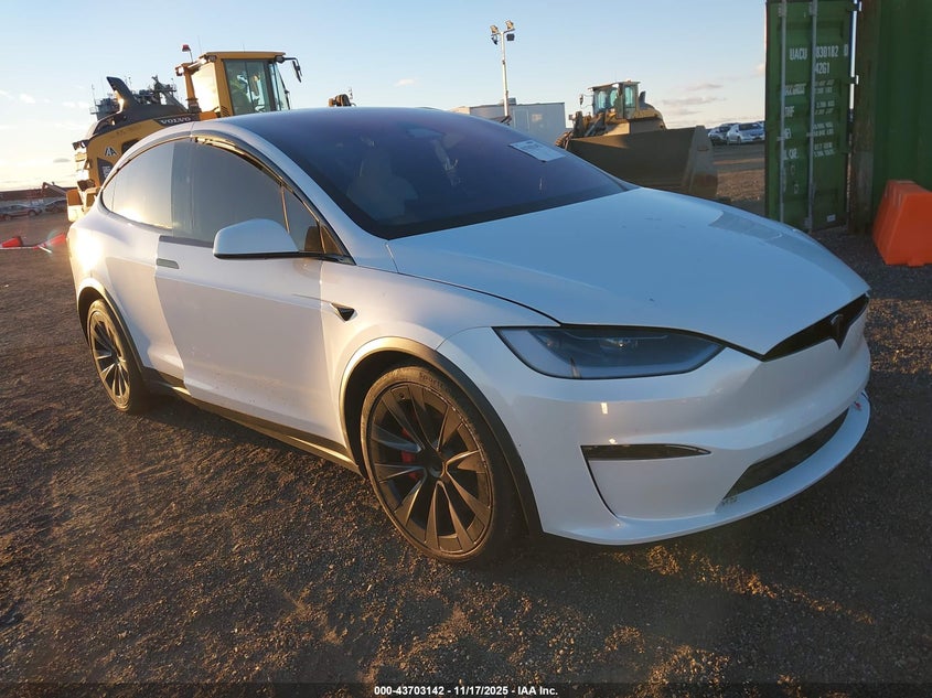 TESLA MODEL X PLAID TRI MOTOR ALL-WHEEL DRIVE