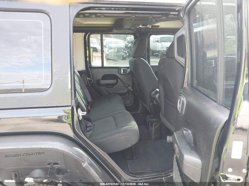 2022 Jeep Wrangler Unlimited Sport 4X4 VIN: 1C4HJXDG2NW116921 Lot: 43703143