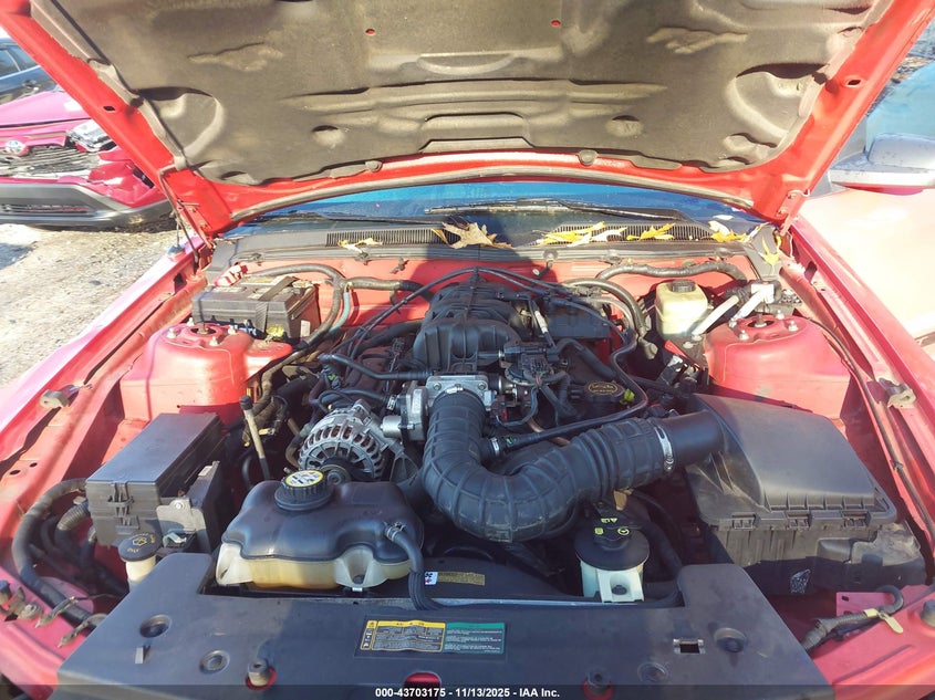 2006 Ford Mustang V6 VIN: 1ZVFT80N765135142 Lot: 43703175