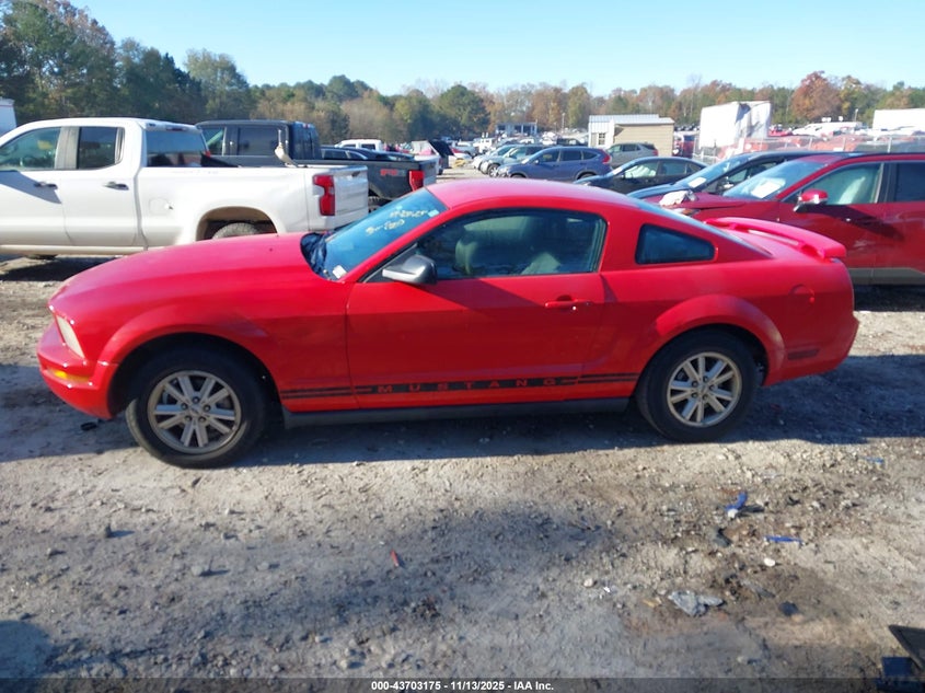 2006 Ford Mustang V6 VIN: 1ZVFT80N765135142 Lot: 43703175