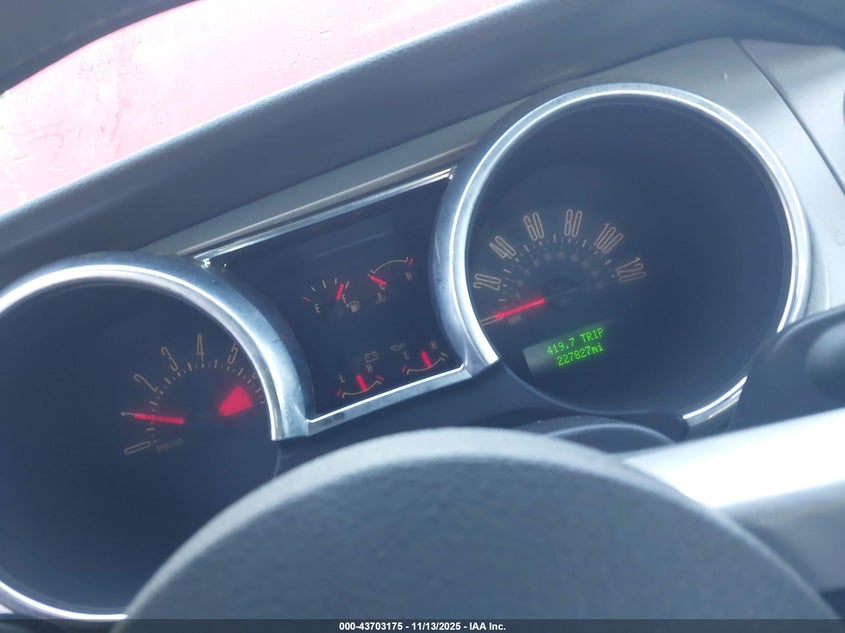 2006 Ford Mustang V6 VIN: 1ZVFT80N765135142 Lot: 43703175