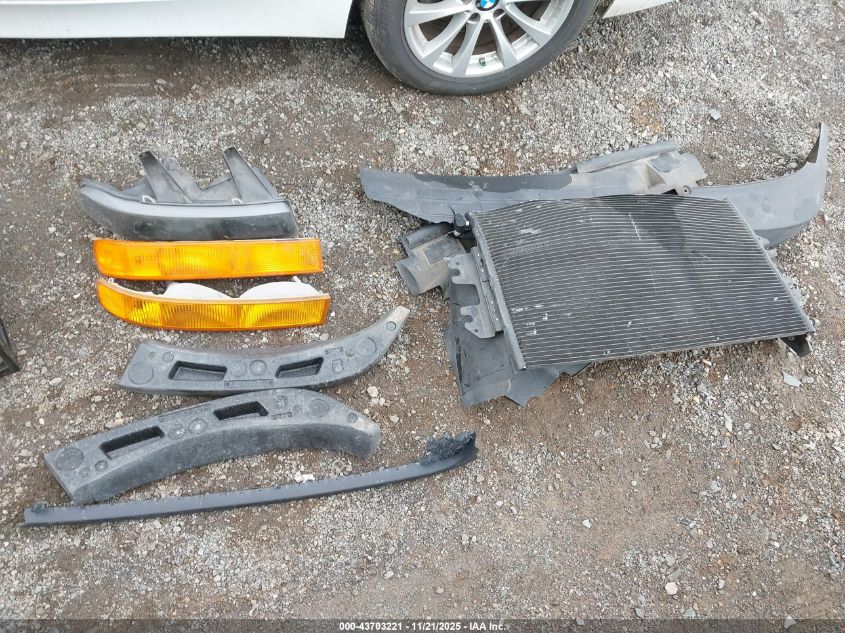 2018 Chevrolet Express 2500 Work Van VIN: 1GCWGAFG5J1908777 Lot: 43703221