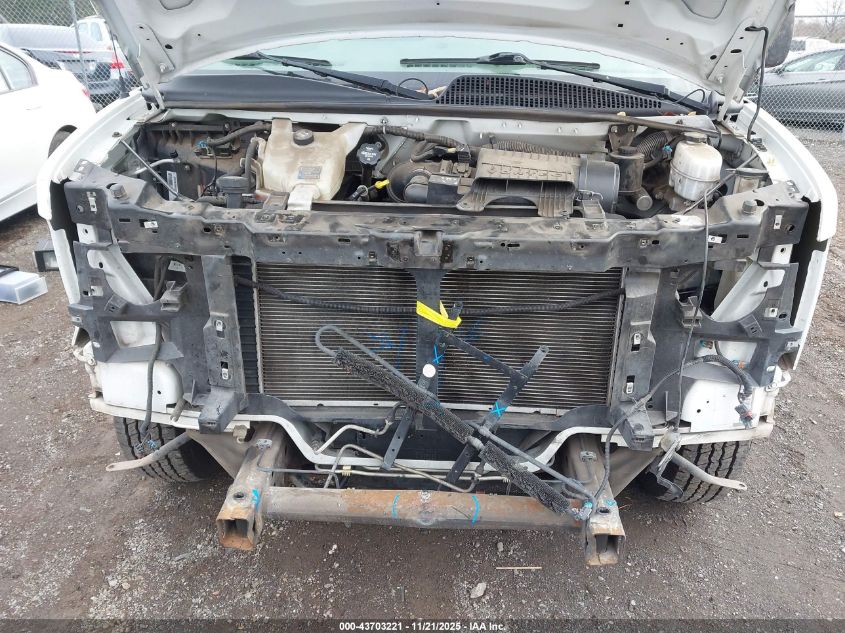 2018 Chevrolet Express 2500 Work Van VIN: 1GCWGAFG5J1908777 Lot: 43703221