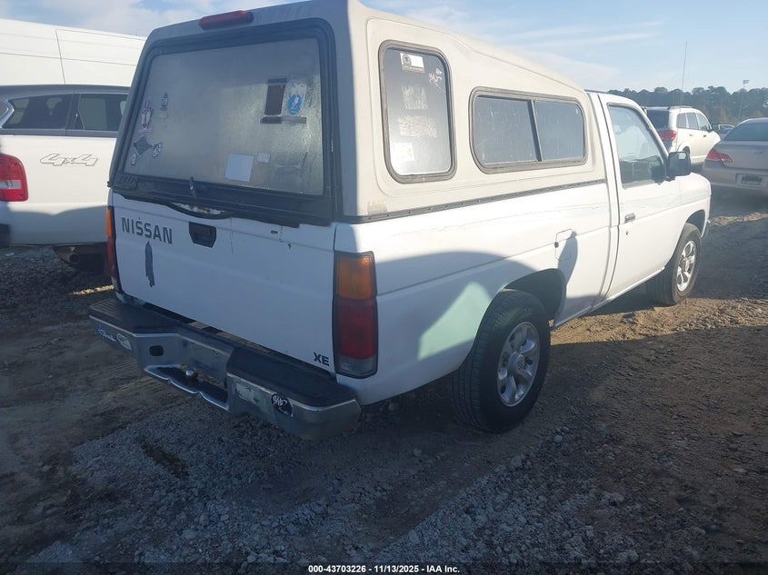 1N6SD11S4TC335667 1996 NISSAN  photo no. 4
