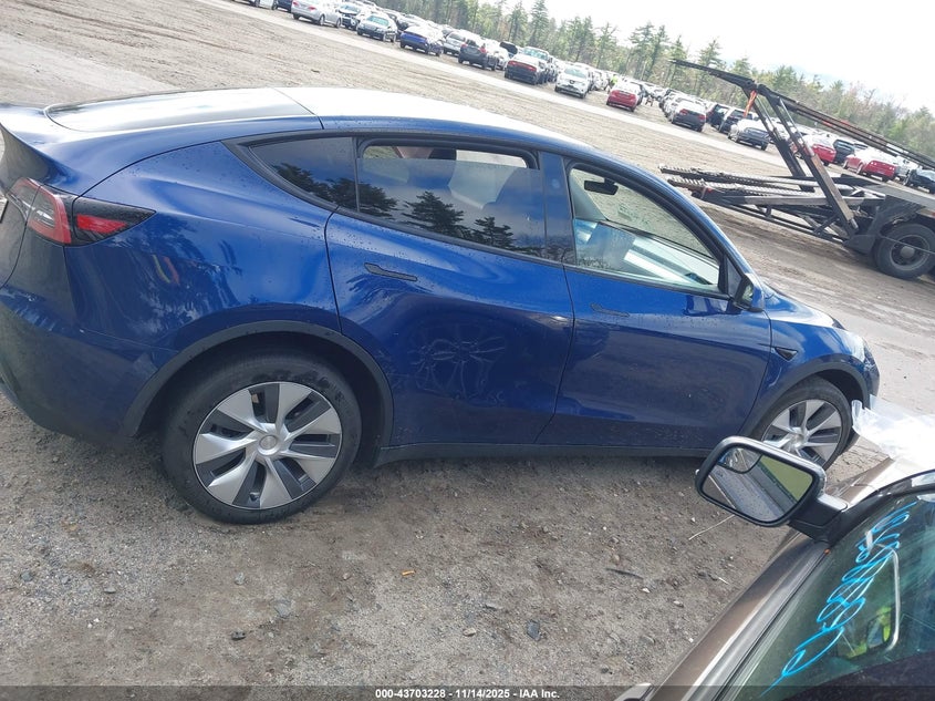 2023 Tesla Model Y Rwd VIN: 7SAYGDED9PF931970 Lot: 43703228