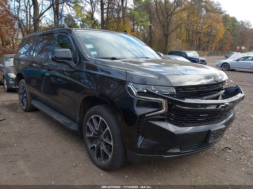 CHEVROLET SUBURBAN 4WD RST