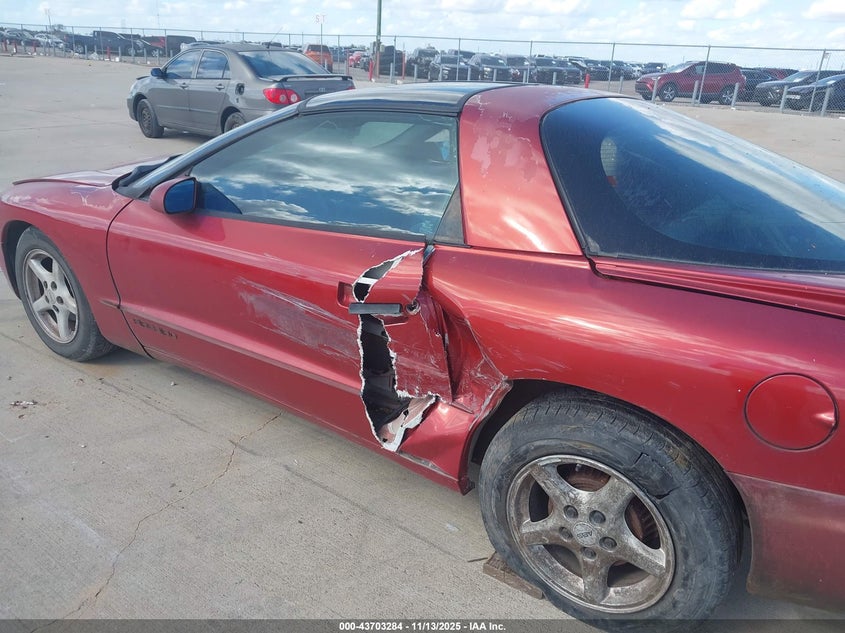 1997 Pontiac Firebird VIN: 2G2FS22K6V2216461 Lot: 43703284