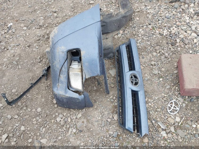 2004 Toyota 4Runner Sr5 V6 VIN: JTEBU14R740034823 Lot: 43703294