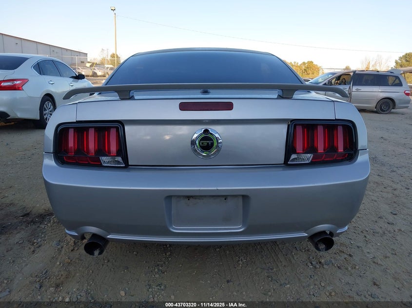 2008 Ford Mustang Gt Deluxe/Gt Premium VIN: 1ZVHT82H885182358 Lot: 43703320