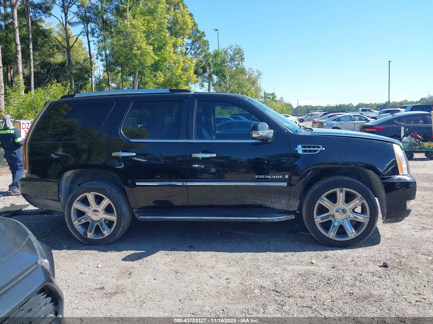2007 Cadillac Escalade Standard VIN: 1GYFK63877R247685 Lot: 43703327