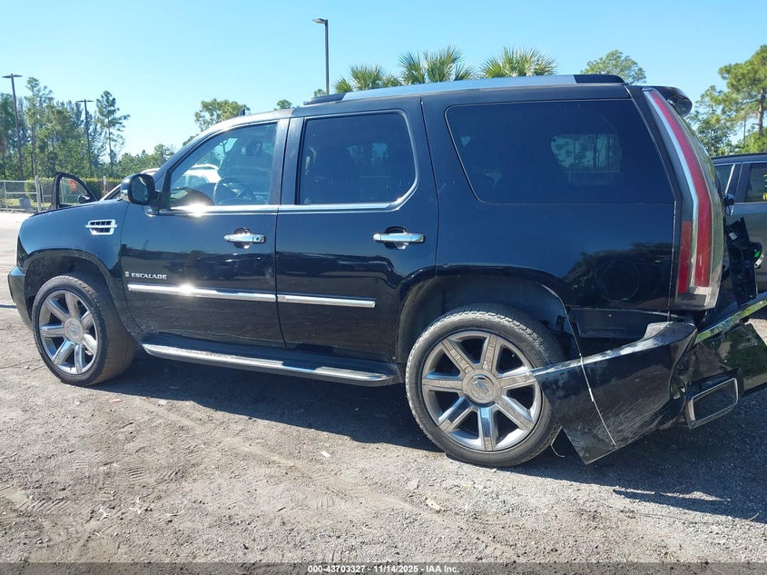 2007 Cadillac Escalade Standard VIN: 1GYFK63877R247685 Lot: 43703327