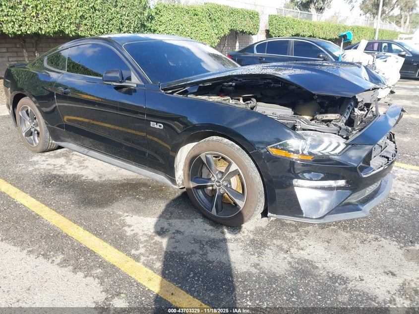 FORD MUSTANG GT