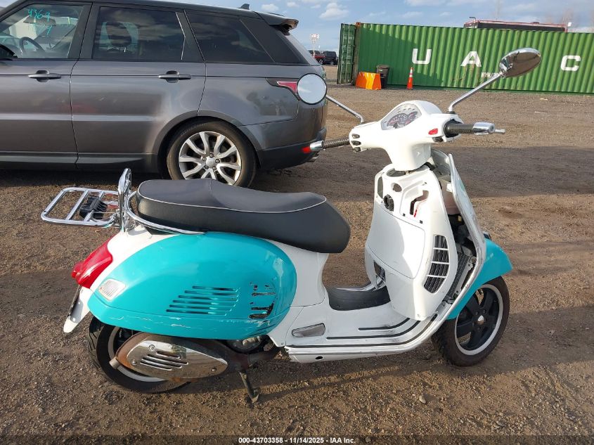 2010 Vespa Gts 300 Super VIN: ZAPM459L5A5700549 Lot: 43703358