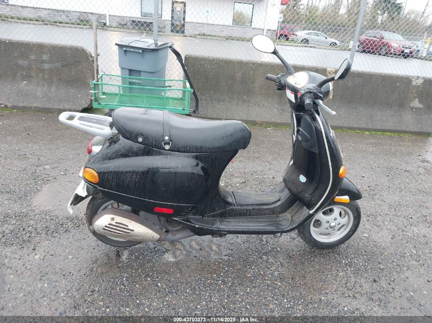 2001 Vespa M198F VIN: ZAPM198F515002809 Lot: 43703373