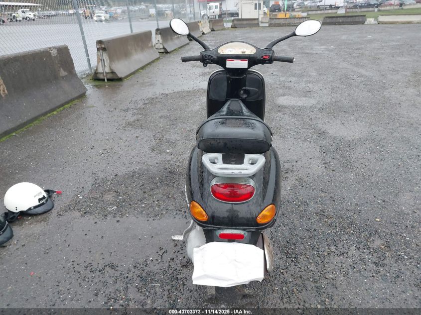 2001 Vespa M198F VIN: ZAPM198F515002809 Lot: 43703373