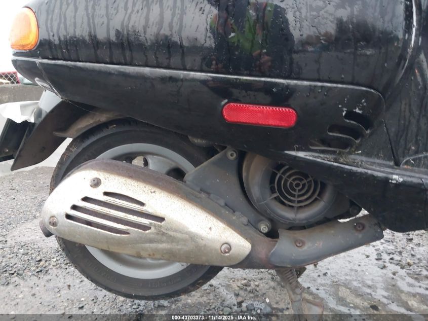 2001 Vespa M198F VIN: ZAPM198F515002809 Lot: 43703373