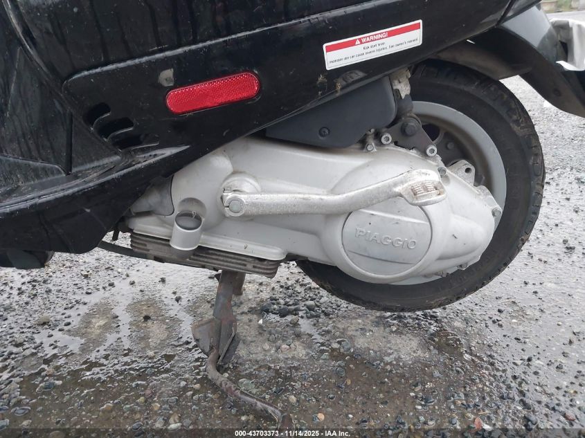 2001 Vespa M198F VIN: ZAPM198F515002809 Lot: 43703373