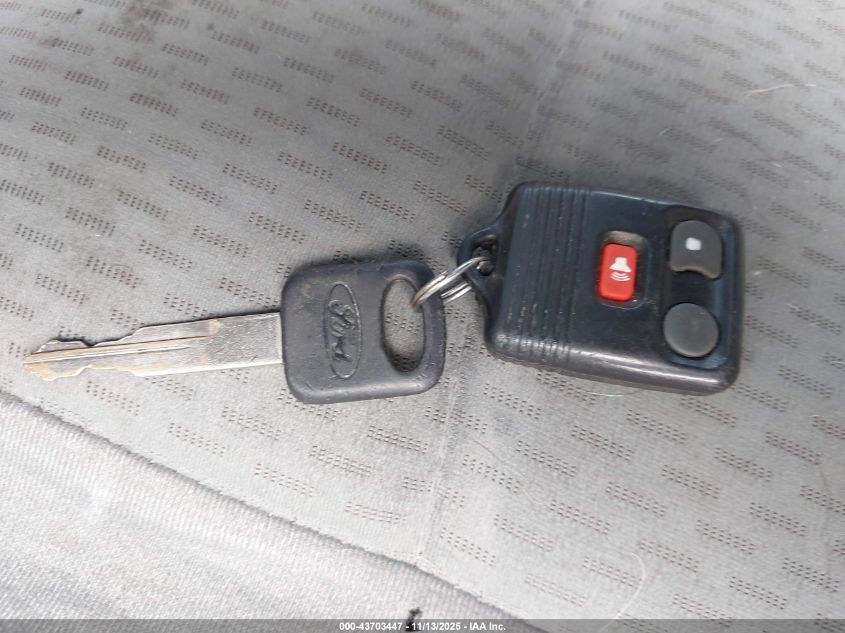 2010 Ford E-350 Super Duty Xl/Xlt VIN: 1FBNE3BL3ADA77749 Lot: 43703447