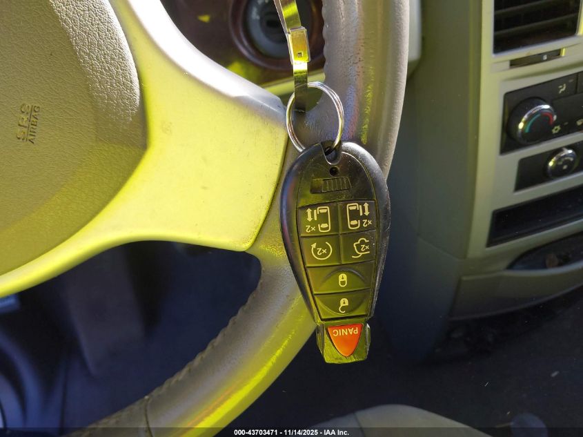 2010 Chrysler Town & Country Touring VIN: 2A4RR5D14AR184003 Lot: 43703471